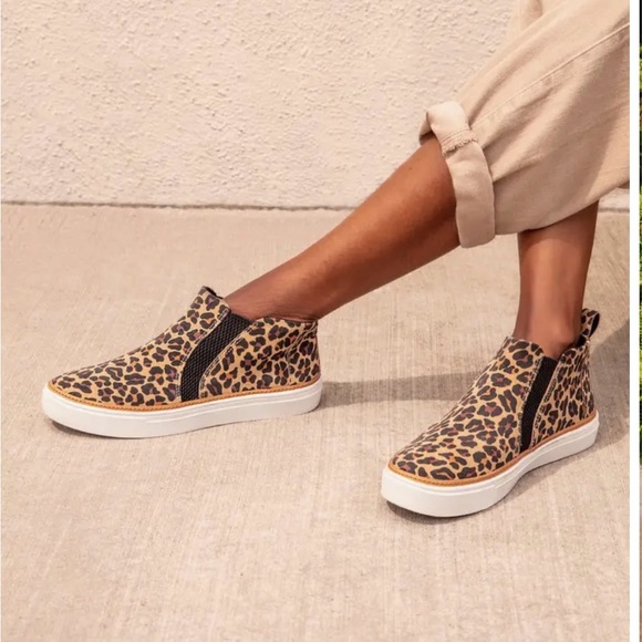 NEW‎ TOMS shoes size 7 Slip on leopard animal print sneakers shoes 🖤🤎🖤 - Picture 7 of 8